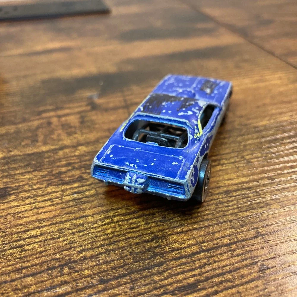 Hot Wheels Redline 1974 Flying Colors Top Eliminator Funny Car Blue Cuda